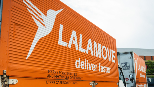 Lalamove showcases delivery service in Ironman 70.3 Philippines