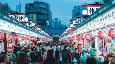 Holiday Season Insights: Filipinos Opt for Travel and Digital Payments