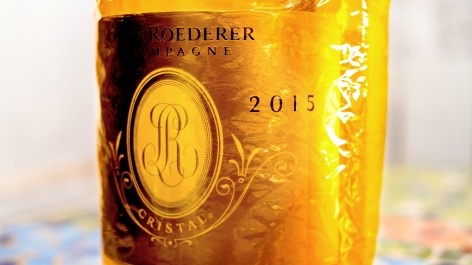 Singapore Airlines Elevates Suites and First Class Experience by Exclusively Offering Cristal 2015 Champagne