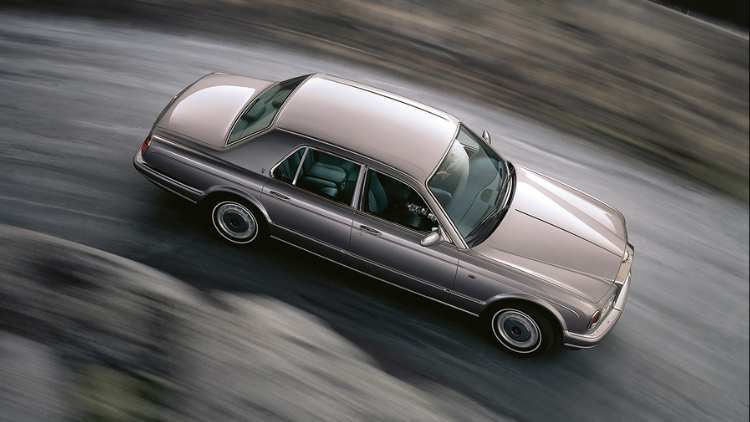 The Rolls-Royce Silver Seraph: A Legacy of Elegance, Innovation, and Transition