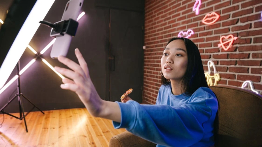 Be hired as a content creator at TalentPop