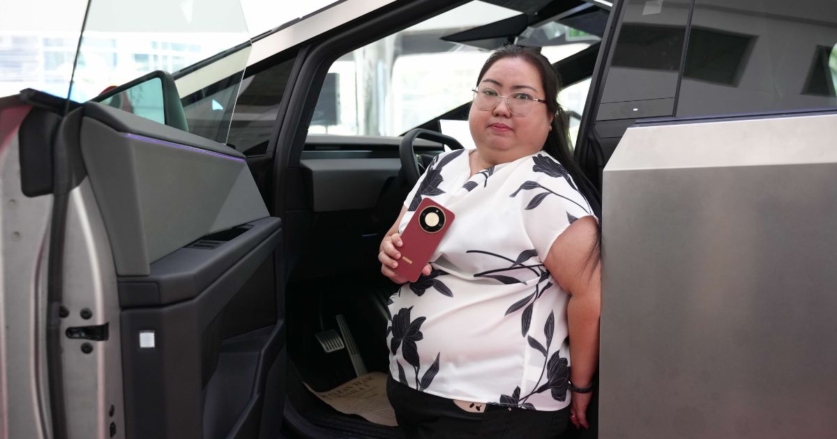 Tesla Cybertruck Winner Bought 10 Units of HONOR X9d 5G