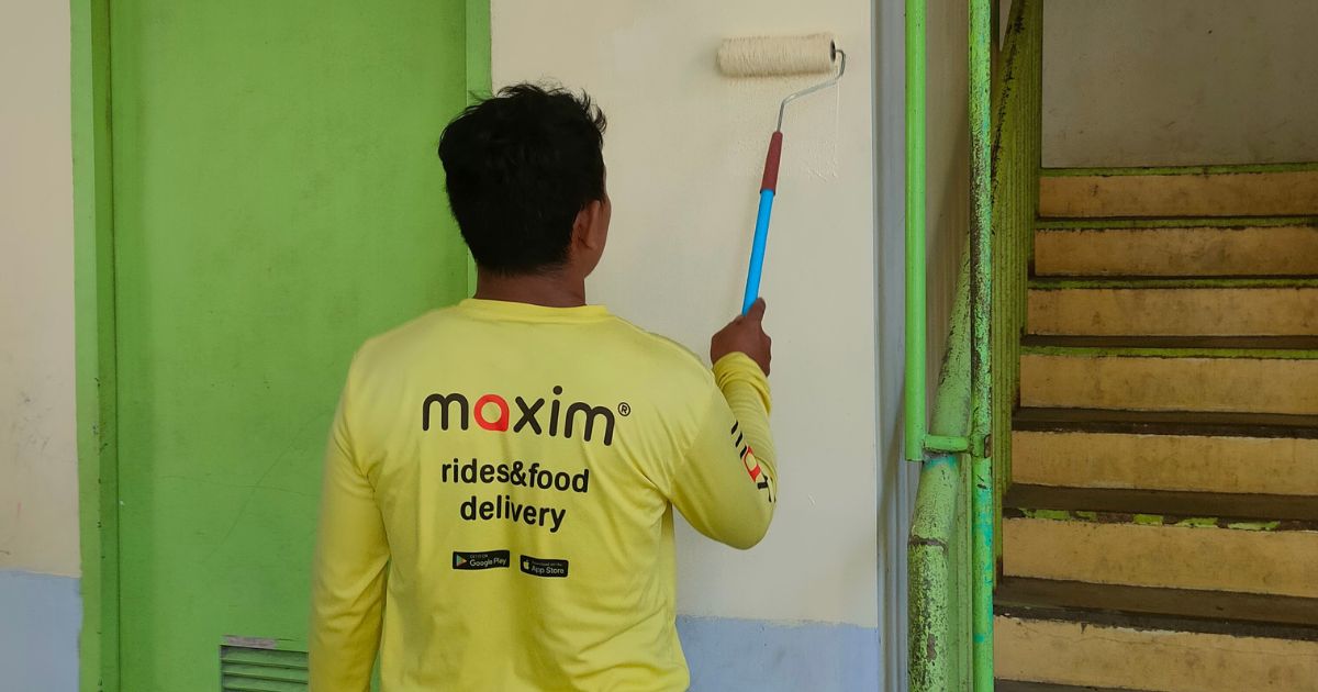 Hundreds of Maxim driver-partners back Brigada Eskwela, donate school supplies before classes
